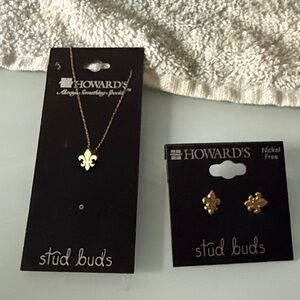 Gold Fleur-de-Lis Necklace and Earring Set